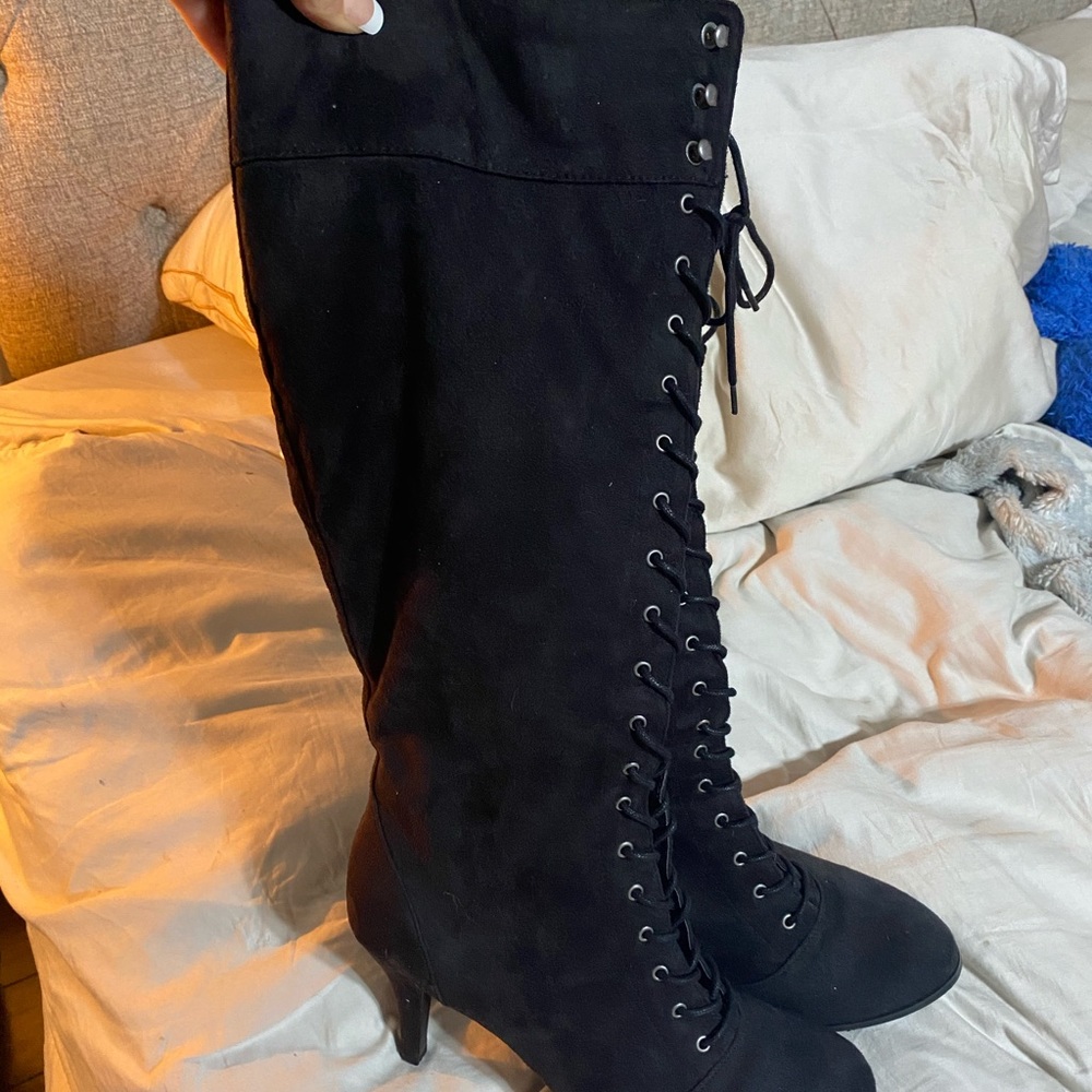 Lace up boot